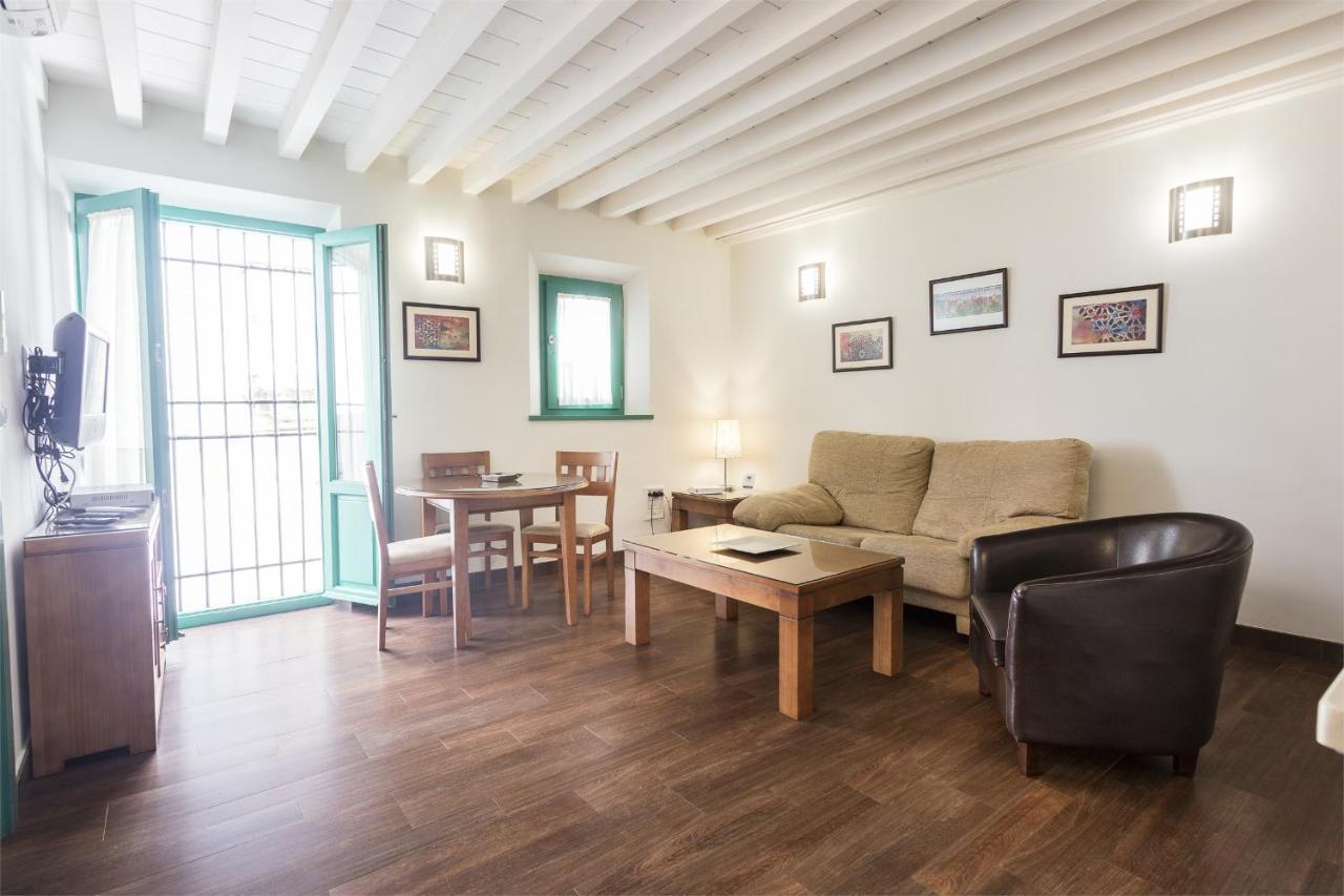 Apartamentos Laurel Suites Granada Bagian luar foto