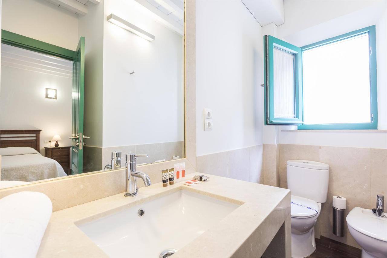 Apartamentos Laurel Suites Granada Bagian luar foto